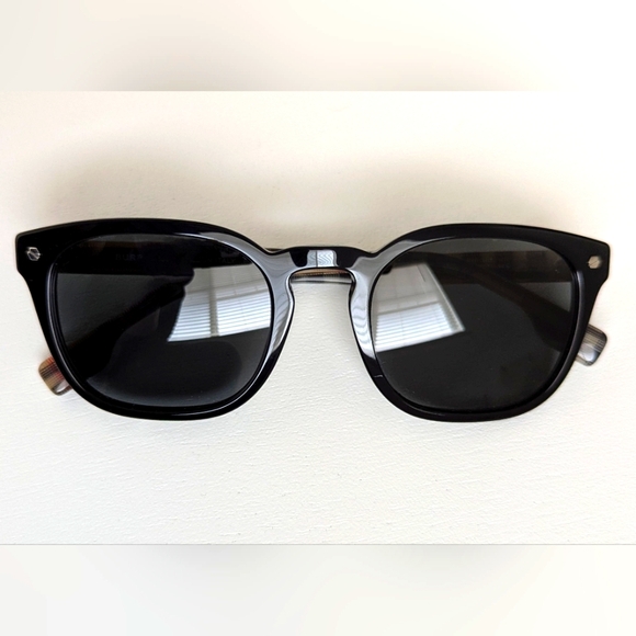 Burberry Ellis Sunglasses Black Grey Polarized Lens - Picture 1 of 4